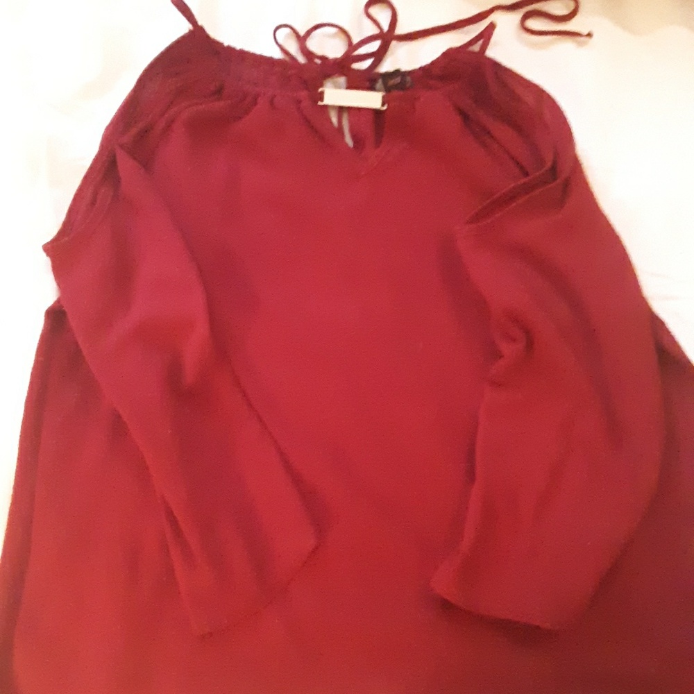 Iris off the shoulders size large